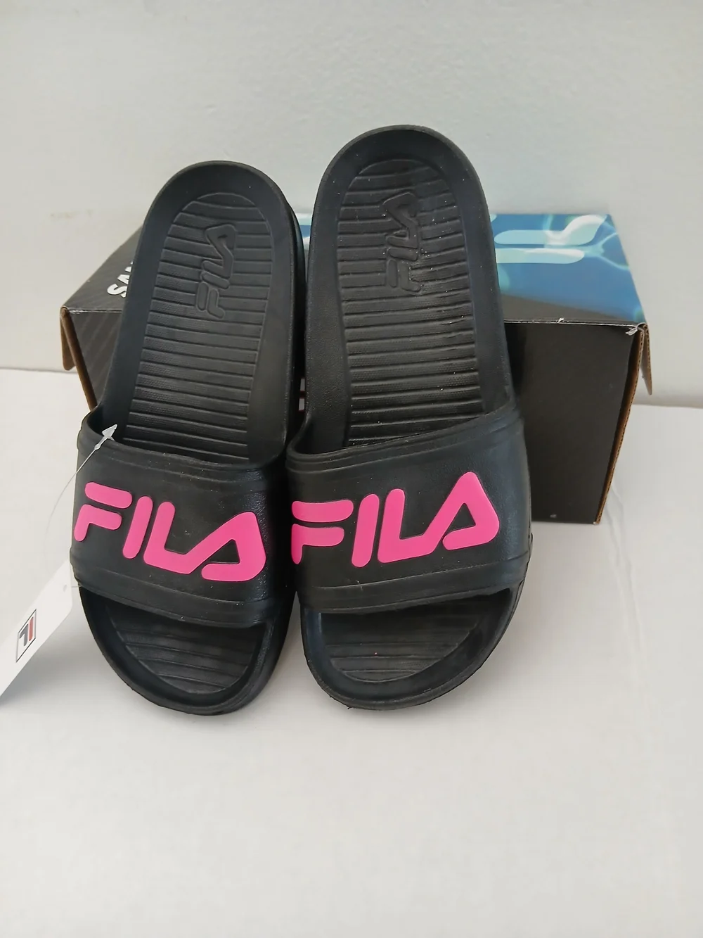 Fila Black Slide Sandals with Pink Kids Various Sizes New $18